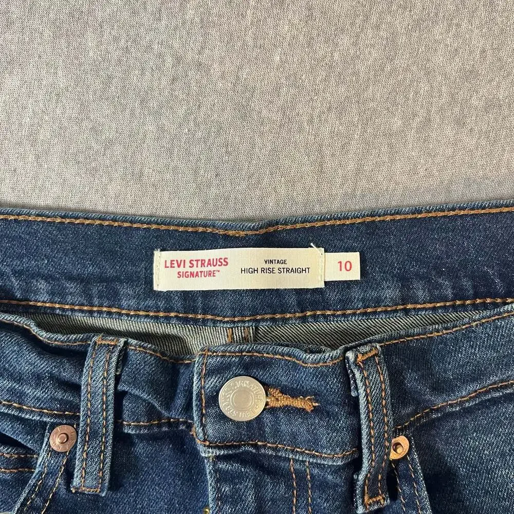 Levi Strauss Signature High Rise Straight Jeans Women’s Size 10 30x25
